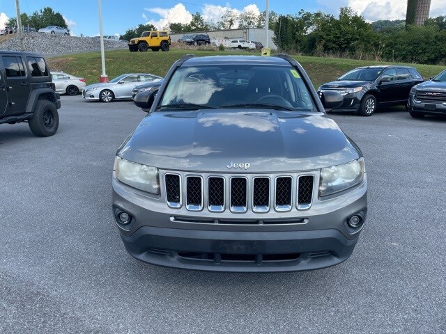 2014 Jeep Compass Sport photo 2