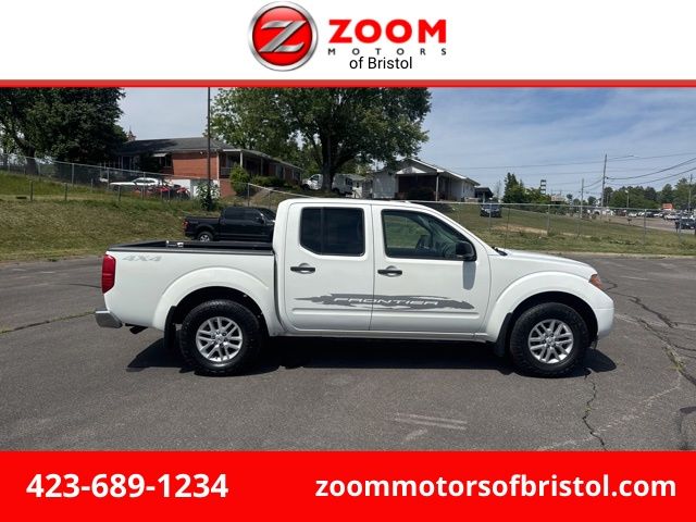 2017 Nissan Frontier 4.0 SV Crew Cab 4X4 AT SWB's photo