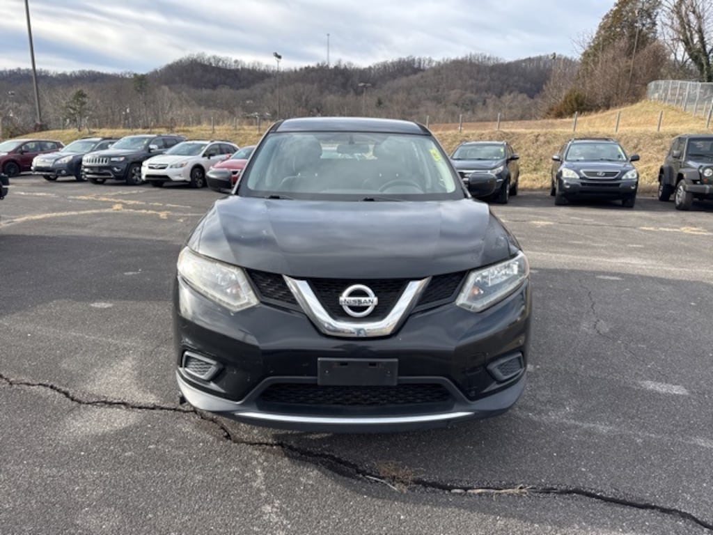 Used 2016 Nissan Rogue S SUV
