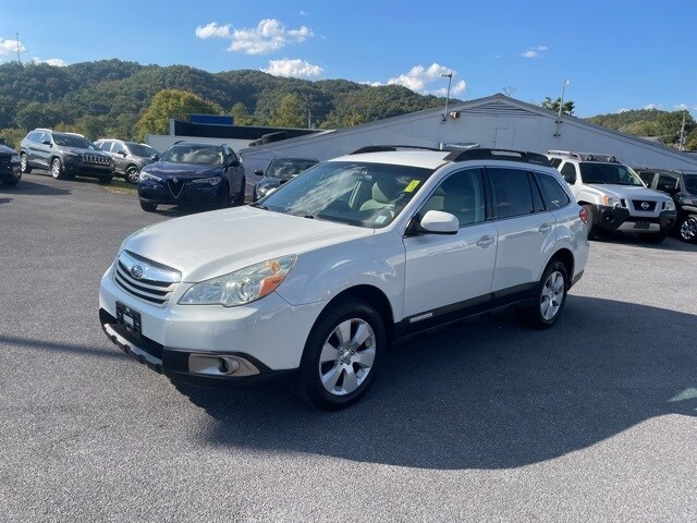 2010 Subaru Outback 2.5i Premium photo 4