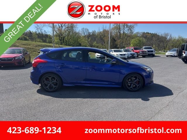 2013 Ford Focus 5 Door Hatch ST's photo