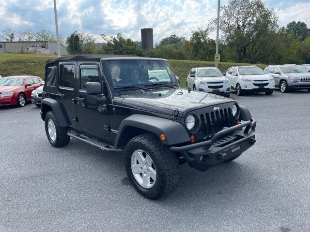 2013 Jeep Wrangler Unlimited Sport photo 2