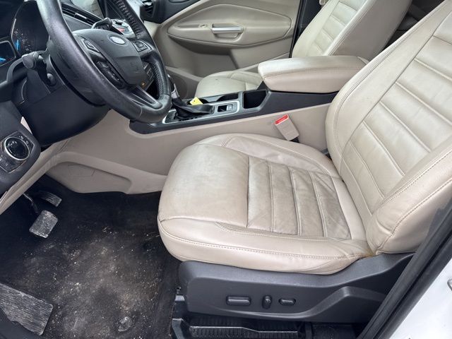 2017 Ford Escape Titanium - Photo 16
