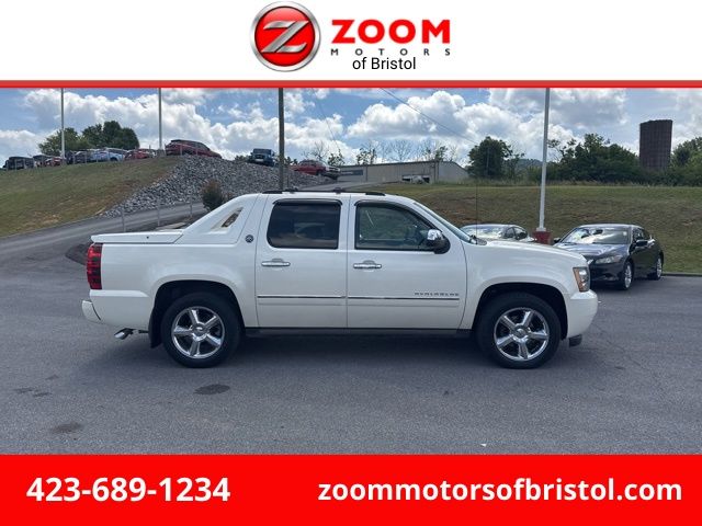 2013 Chevrolet Avalanche 4WD Avalanche LTZ's photo