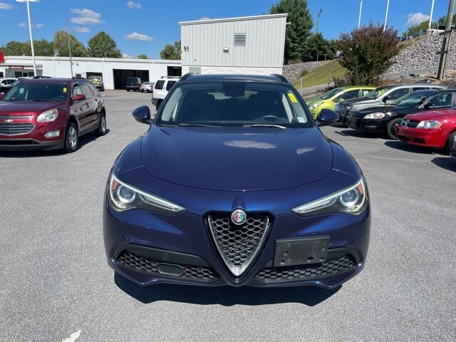 2018 Alfa Romeo Stelvio Sport Q4 photo 3