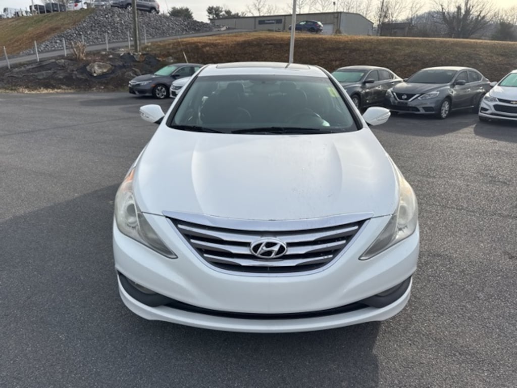 Used 2014 Hyundai Sonata SE Sedan