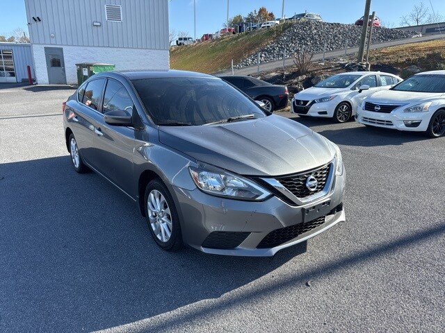2019 Nissan Sentra S photo 2