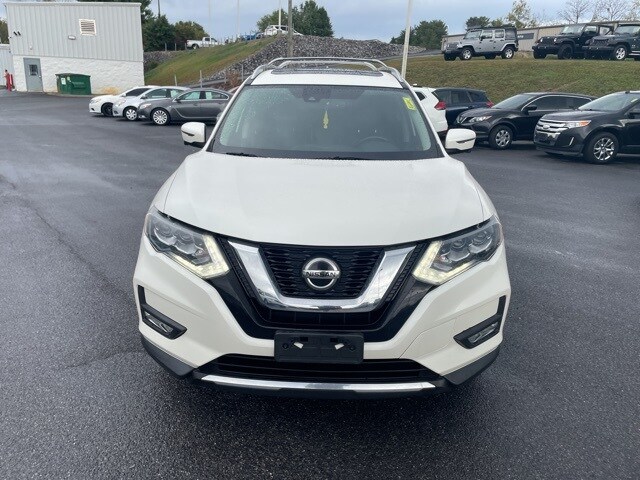 2018 Nissan Rogue SL photo 3