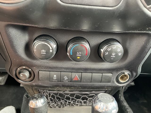2016 Jeep Wrangler Unlimited Sport S - Photo 18