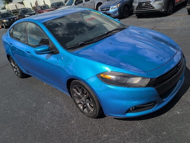 2015 Dodge Dart SXT photo 2