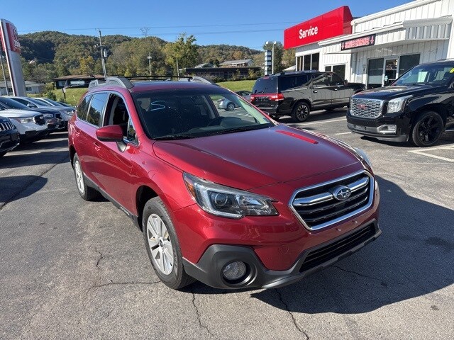 2018 Subaru Outback 2.5i Premium photo 2