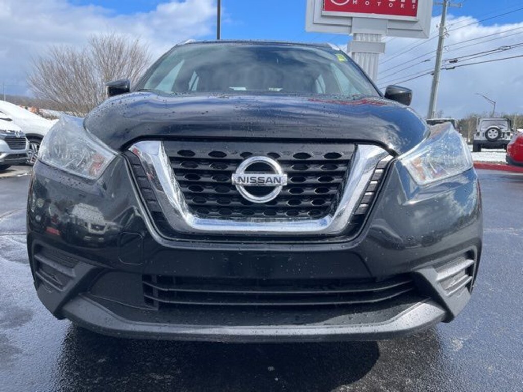 Used 2018 Nissan Kicks SV SUV