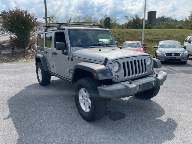2016 Jeep Wrangler Unlimited Sport photo 2