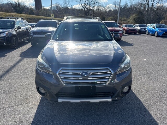 2016 Subaru Outback 2.5i Limited photo 2