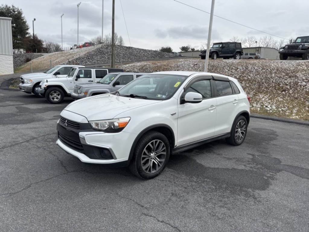 Used 2016 Mitsubishi Outlander Sport SE SUV