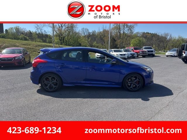 2013 Ford Focus 5 Door Hatch ST's photo