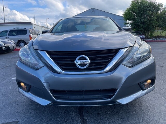 2018 Nissan Altima 2.5 SR photo 3