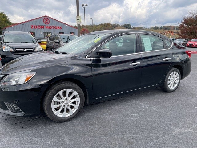 2019 Nissan Sentra SV photo 4