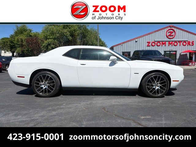 2016 Dodge Challenger R/T's photo