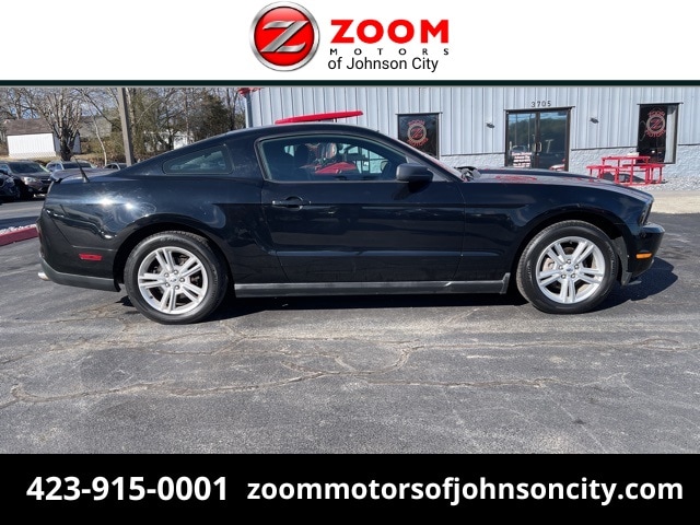 2010 Ford Mustang Premium Fastback's photo