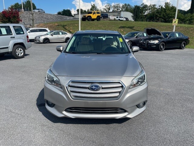 2017 Subaru Legacy 3.6R Limited photo 3