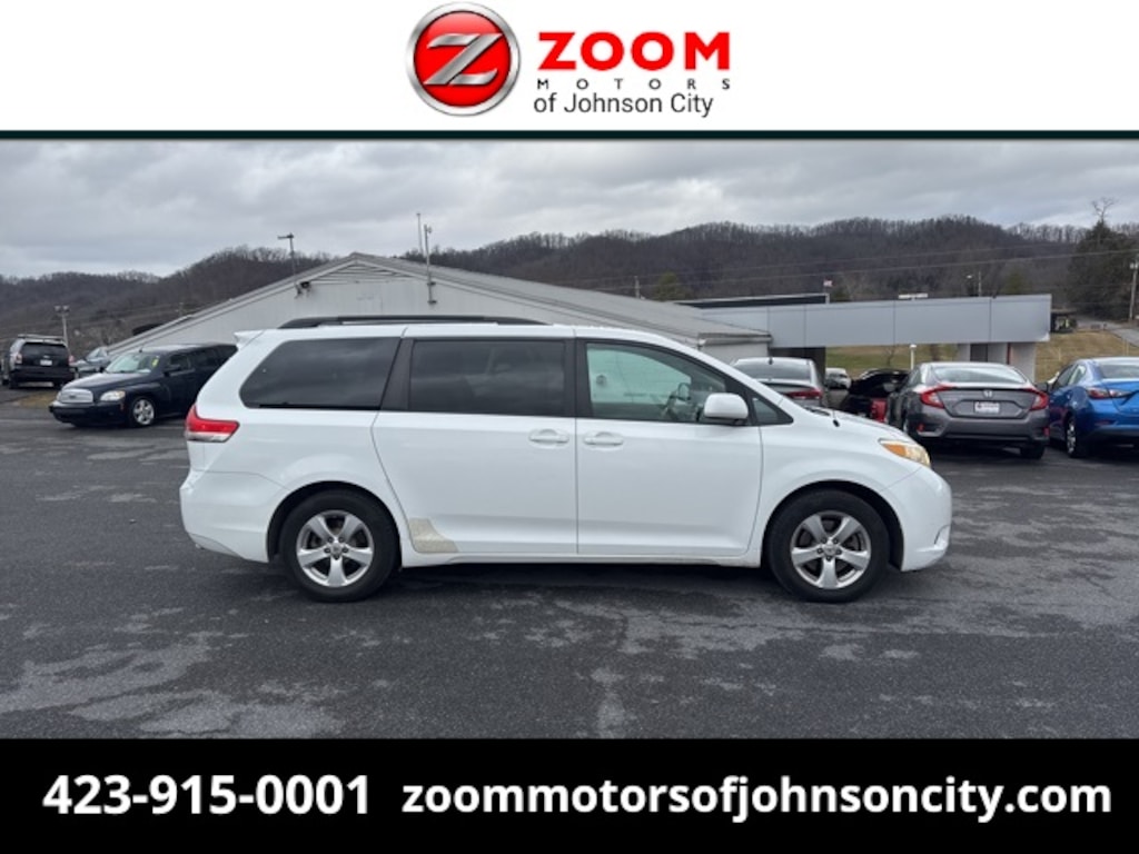 Used 2011 Toyota Sienna Base Minivan/Van
