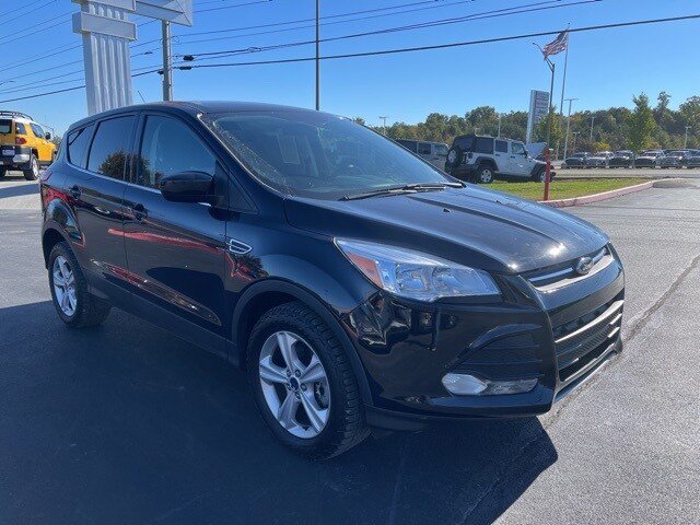 2014 Ford Escape SE photo 2