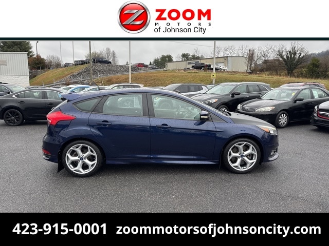 2017 Ford Focus ST's photo