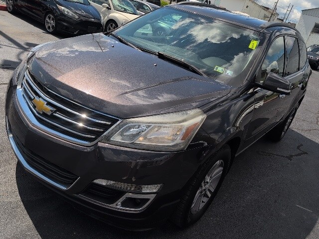 2015 Chevrolet Traverse 1LT photo 4