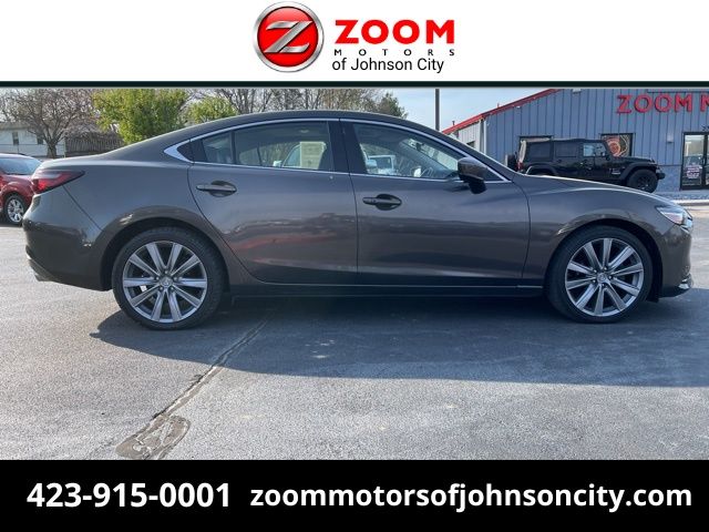 2018 Mazda EZ-6 Touring Auto's photo