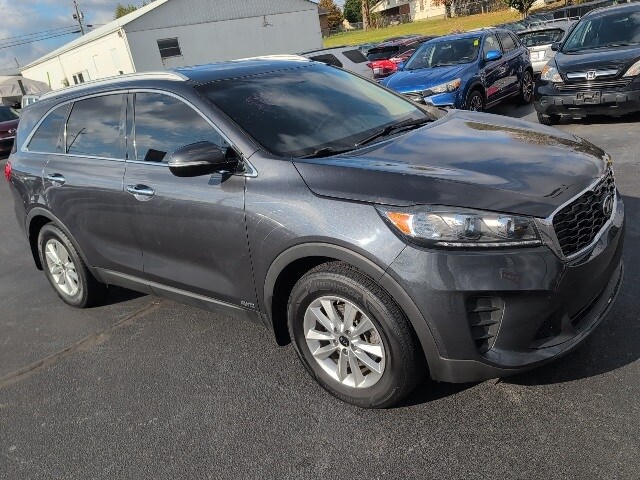 2019 Kia Sorento LX photo 2