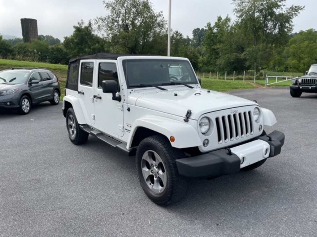 Used 2016 Jeep Wrangler Unlimited Sahara SUV