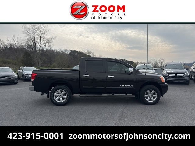 2014 Nissan Titan SV 4X4 Crew Cab SWB's photo
