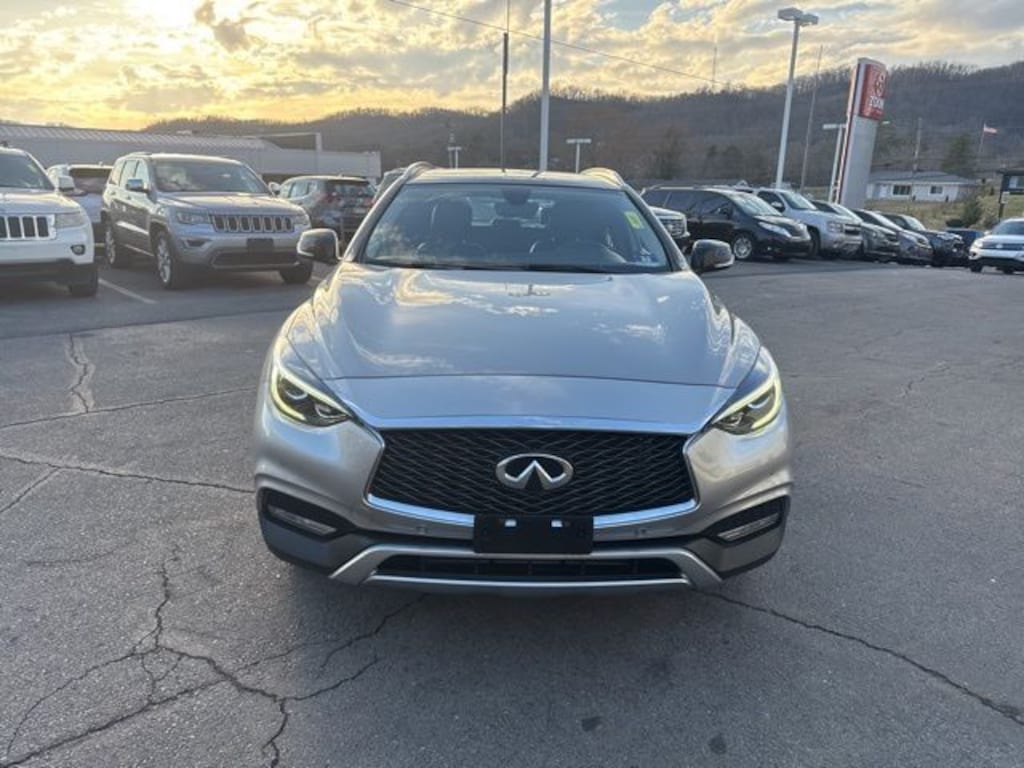 Used 2018 INFINITI QX30 Premium SUV