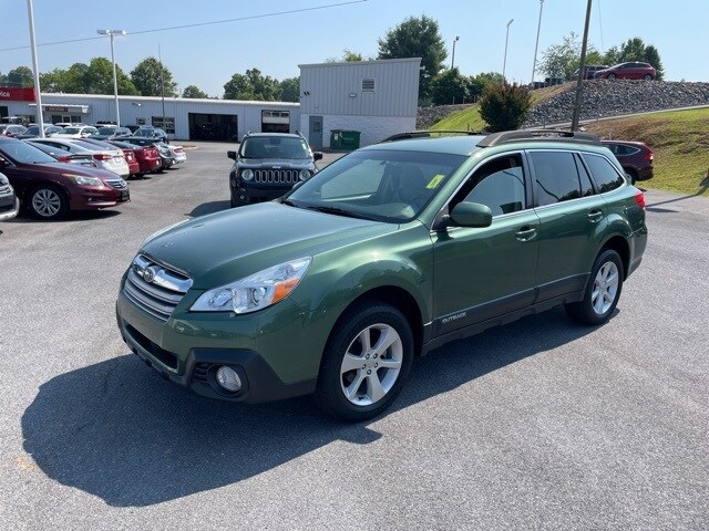 2014 Subaru Outback 2.5i Premium photo 4