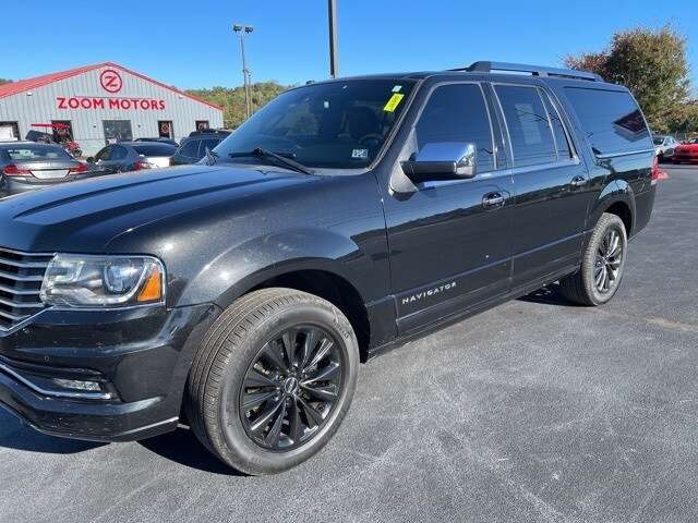 2015 Lincoln Navigator L Base photo 4
