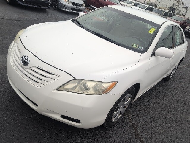 2009 Toyota Camry LE photo 4