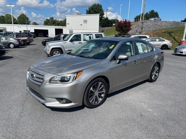 2017 Subaru Legacy 3.6R Limited photo 4
