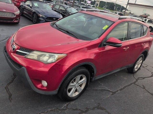 2014 Toyota RAV4 XLE photo 4