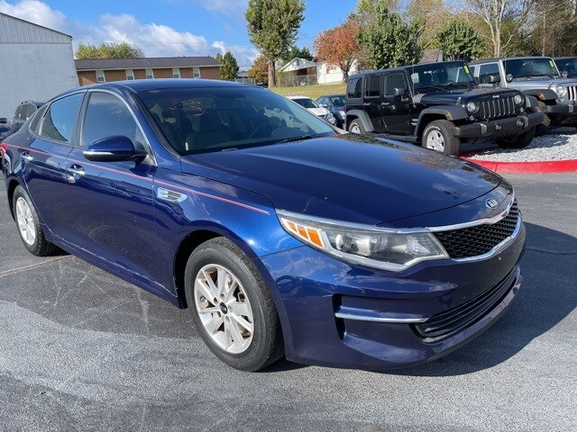 2018 Kia Optima LX photo 2