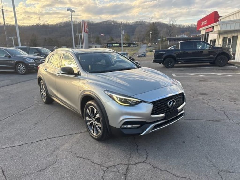 Used 2018 INFINITI QX30 Premium SUV