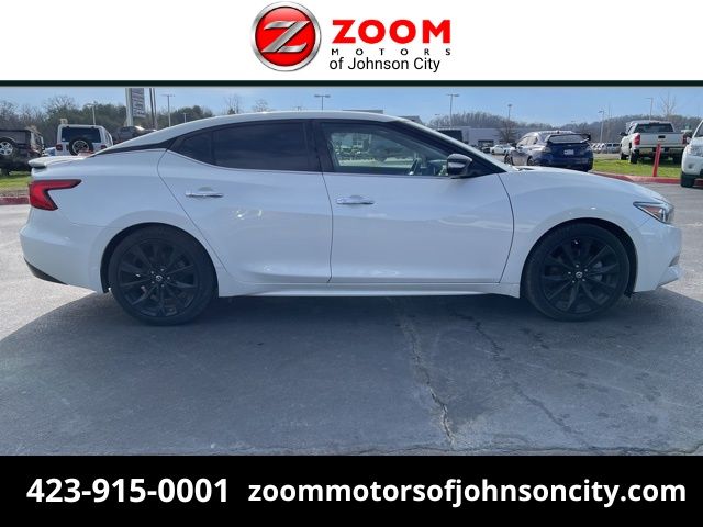 2017 Nissan Maxima SR