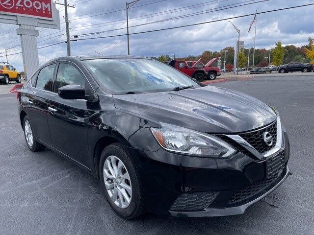 2019 Nissan Sentra SV photo 2