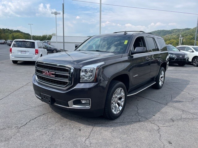 2017 Gmc Yukon SLE photo 3