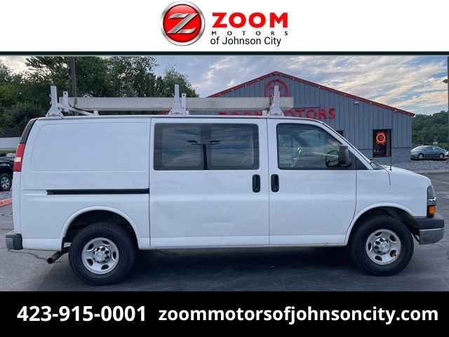 2016 Chevrolet Express 3500 Work Van HD's photo