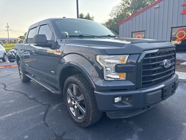 2016 Ford F-150 XLT photo 2