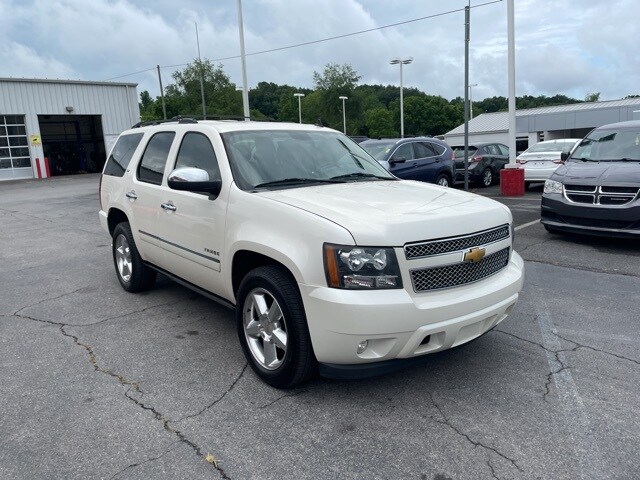 2013 Chevrolet Tahoe LTZ photo 2