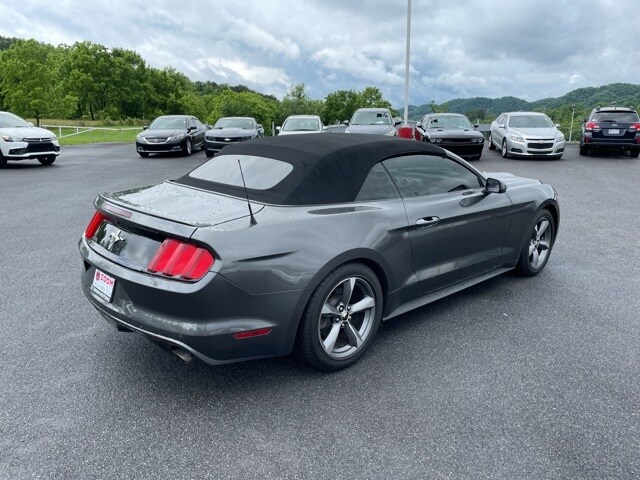 2015 Ford Mustang V6 Convertible photo 4