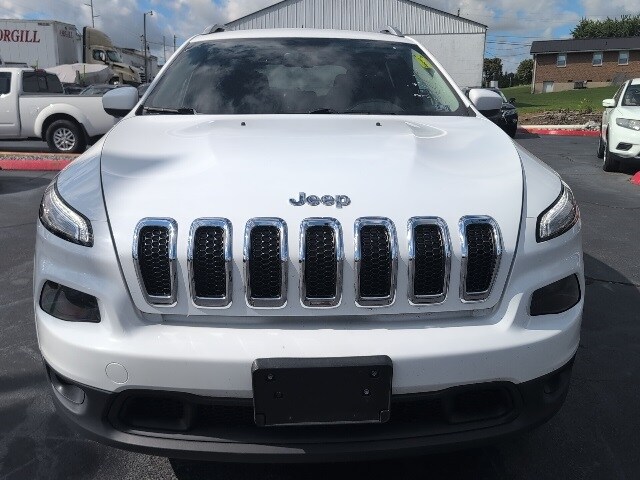 2015 Jeep Cherokee Latitude photo 3