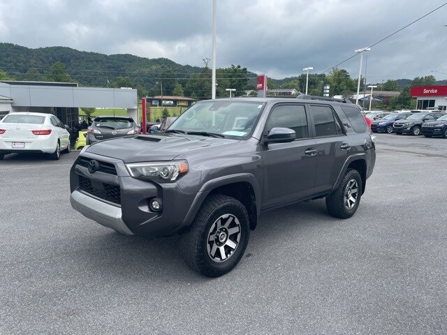 2022 Toyota 4Runner TRD Off-Road photo 4